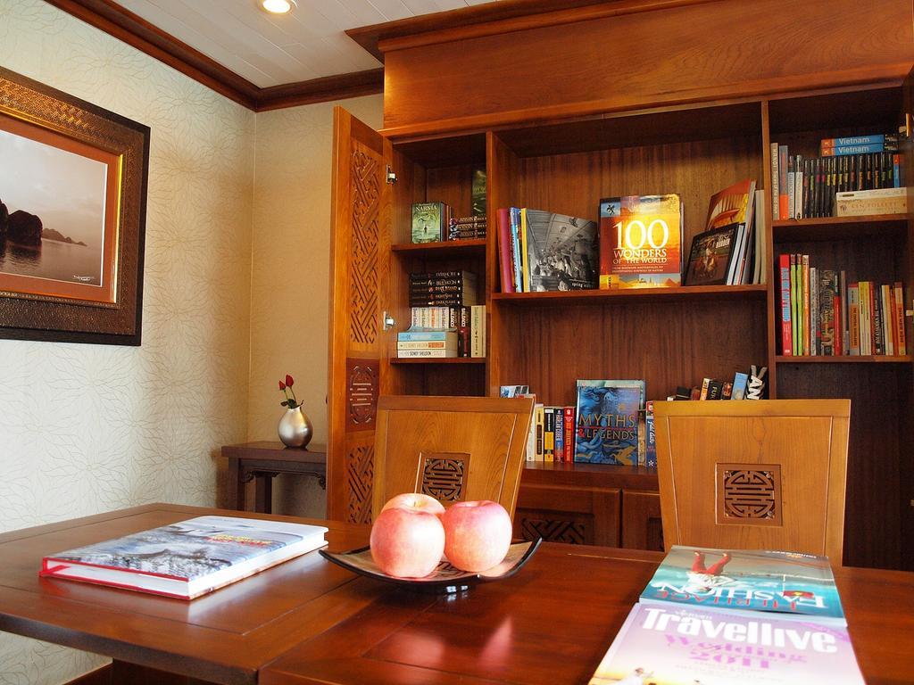 พาราไดซ์ พีค ครุยส์ Hotel ฮาลอง ภายนอก รูปภาพ