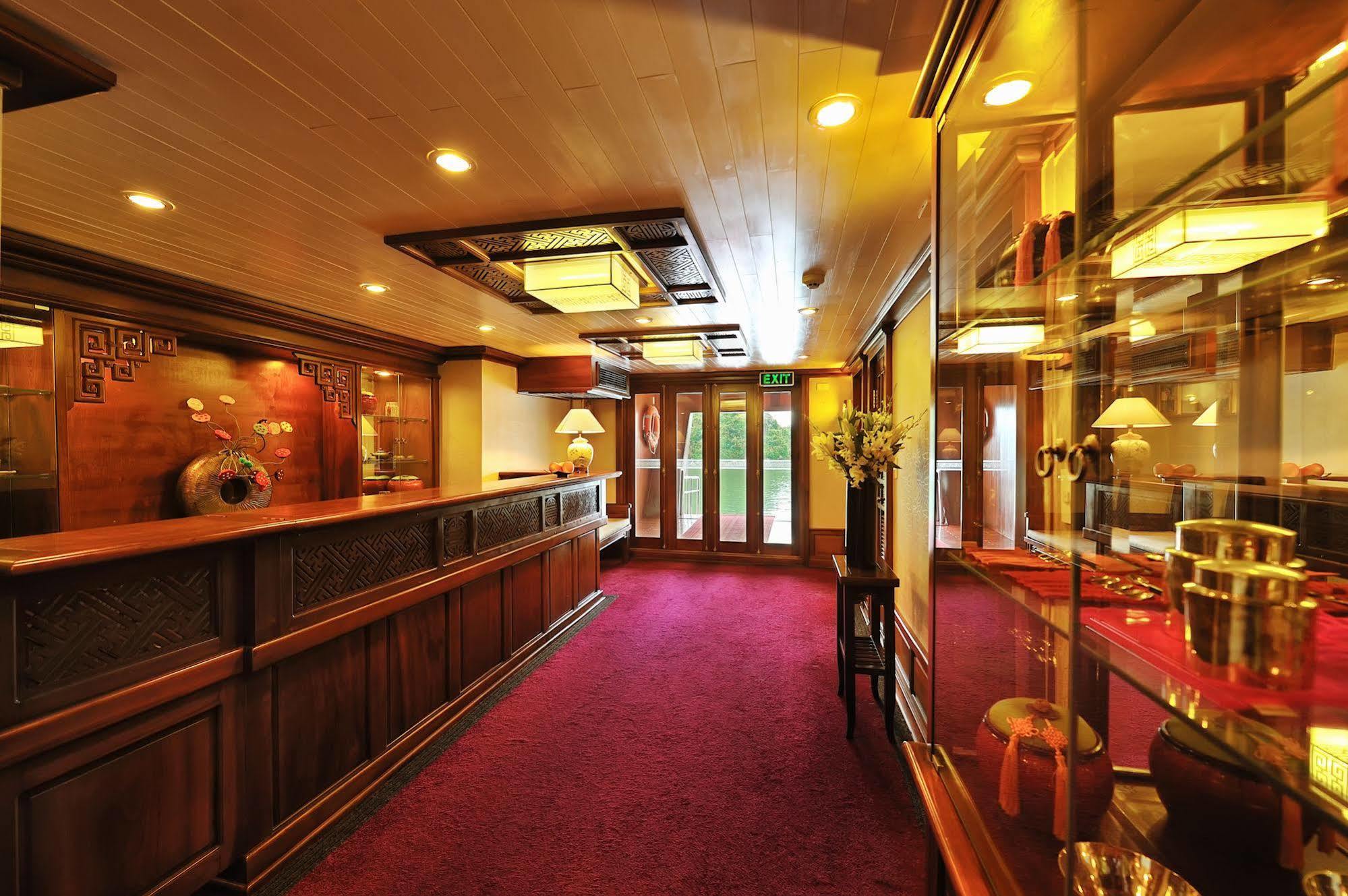พาราไดซ์ พีค ครุยส์ Hotel ฮาลอง ภายนอก รูปภาพ