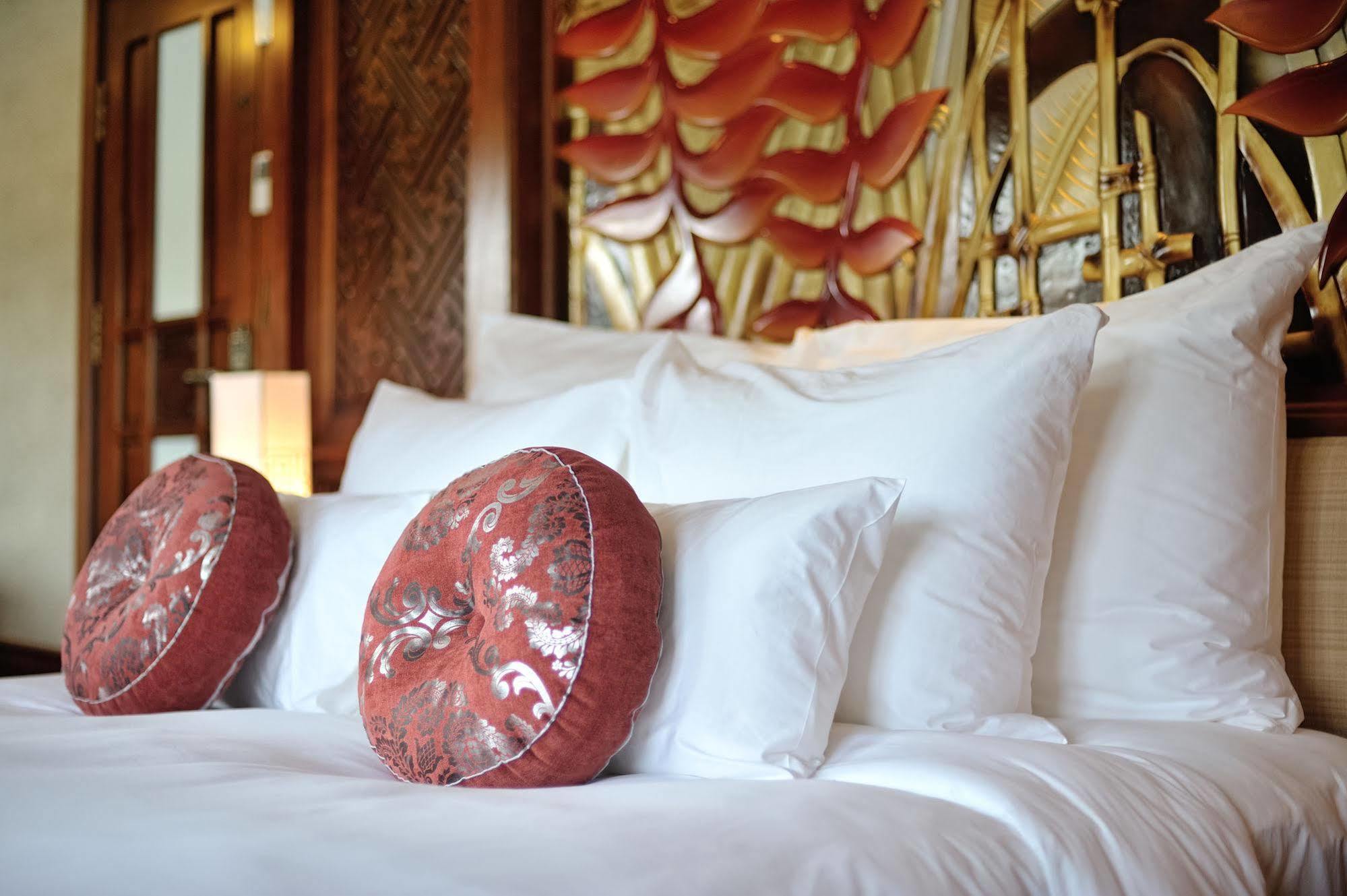 พาราไดซ์ พีค ครุยส์ Hotel ฮาลอง ภายนอก รูปภาพ