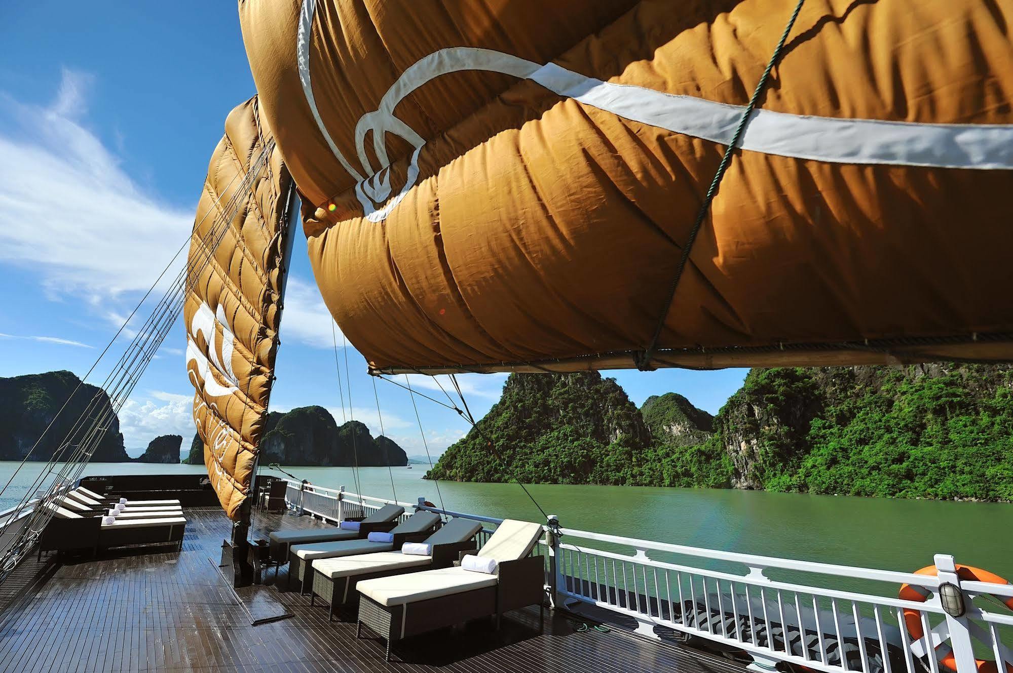 พาราไดซ์ พีค ครุยส์ Hotel ฮาลอง ภายนอก รูปภาพ
